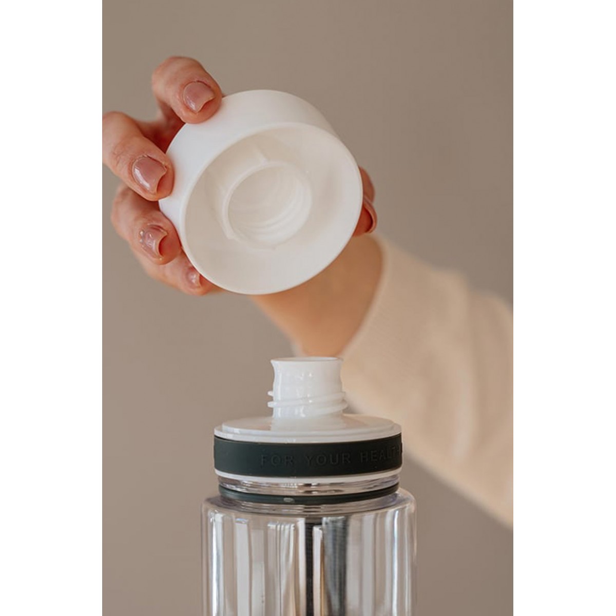 Equa - Plain White BPA free bottle - 600ml